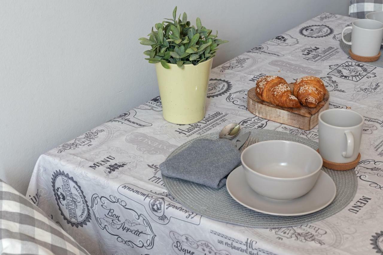 Vittoria Corner - Bymyhomeincomo Buitenkant foto